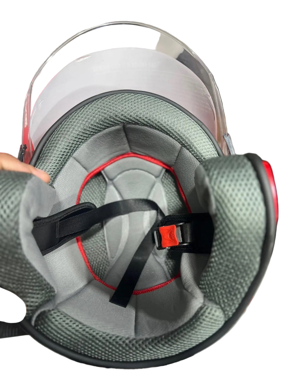 Half face helmet chine