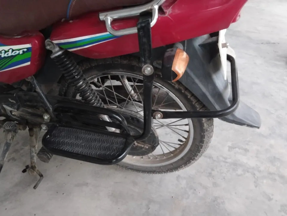 Cd100 footrest plate