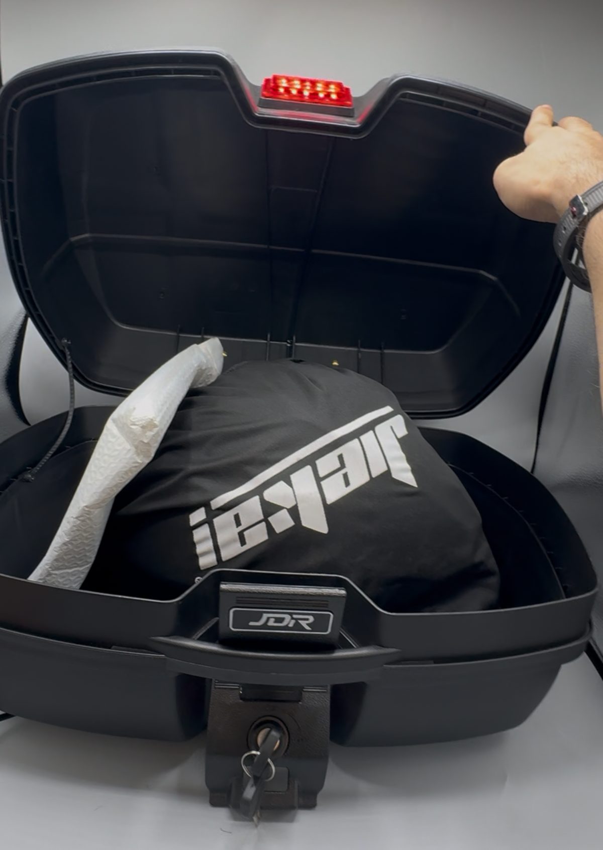 JDR Tailbox 45 Liter with led light